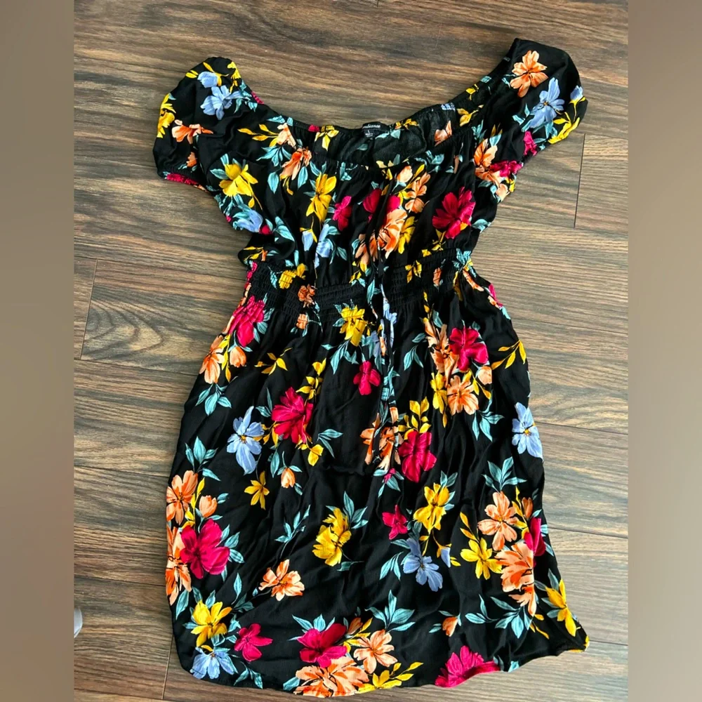 Off/on the shoulders flower dress - Picture 1 of 1